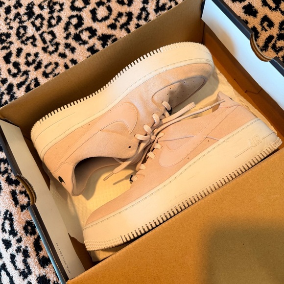 Women’s Air Force Sage Low - Picture 3 of 7